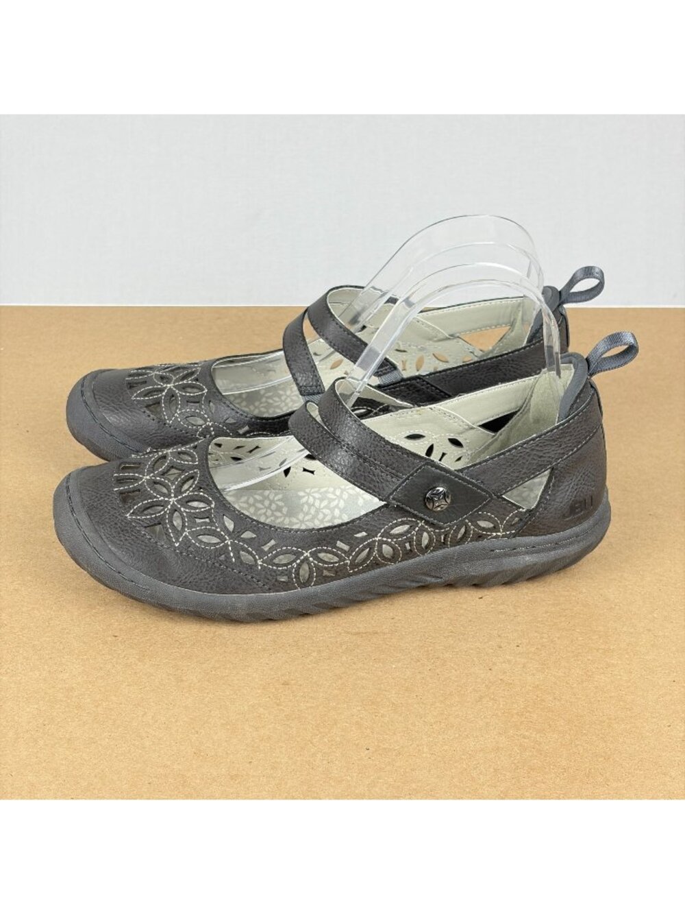 Jambu JBU Bellerose Encore Faux Leather Sandals Womens 8 Wide Gray Hook and Loop